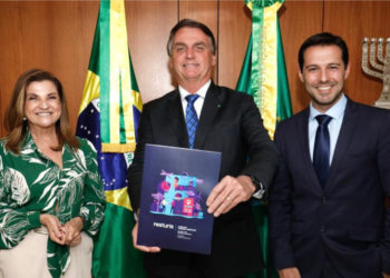 PRESIDENTE DA REPÚBLICA E MINISTRO DO TURISMO RECEBEM CONVITES PARA O FESTURIS 2021