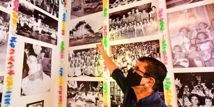 ‘Carnaval dos Carnavais’ em Cuiabá MT, no Museu da Imagem e do Som em uma exposição fotográfica