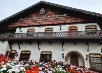 Gramado RS decreta ponto facultativo para o Carnaval