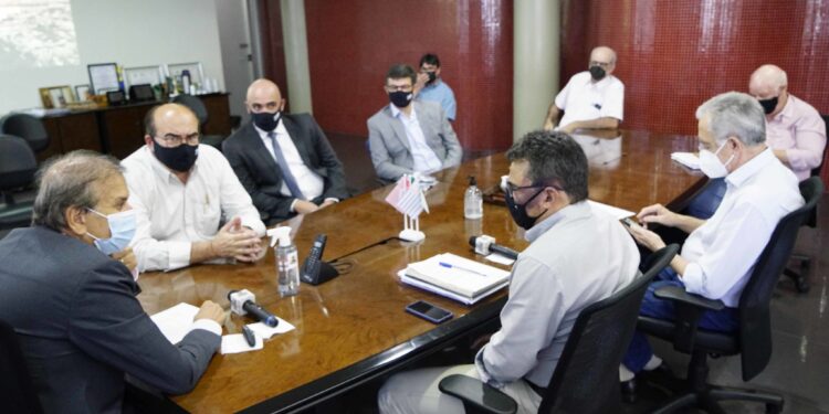 Prefeito Edinho Araújo de São Jose do Rio Preto SP, recebeu representantes da concessionária  que vão assumir a gestão do aeroporto