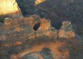 Serra da Capivara  em São Raimundo Nonato PI, um dos lugares para se visitar em 2022 divulgada pelo jornal The New York Times.