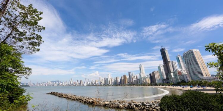 Principais destinos turísticos do país registraram recordes em abril