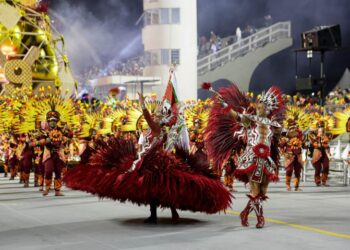 Carnaval 2023 em São Paulo: Ingressos para os desfiles das escolas de samba já estão à venda