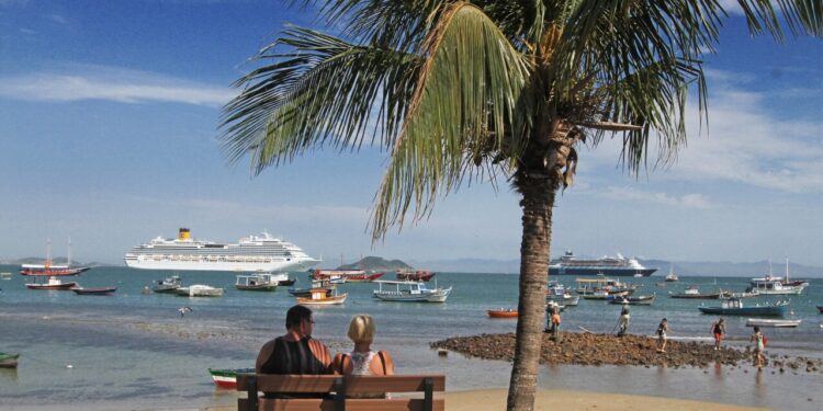 Previsão de escala para chegada de navios temporada 2022-2023 para Búzios está confirmada