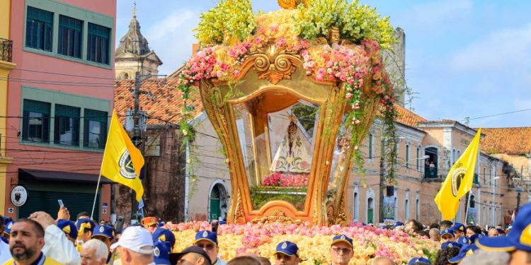 Romeiros voltam às ruas de Belém no segundo domingo de Outubro para homenagear Nossa Senhora