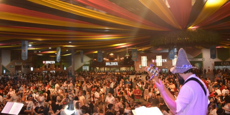 Oktoberfest Blumenau SC chega à última semana