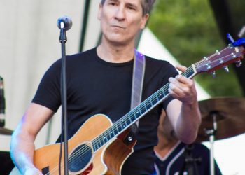 GUARUJÁ-SP TERÁ SHOW GRATUITO DE KIKO ZAMBIANCHI E MAURÍCIO GASPERINI, A PARTIR DAS 15 HS, DESTA SEXTA-FEIRA (28)