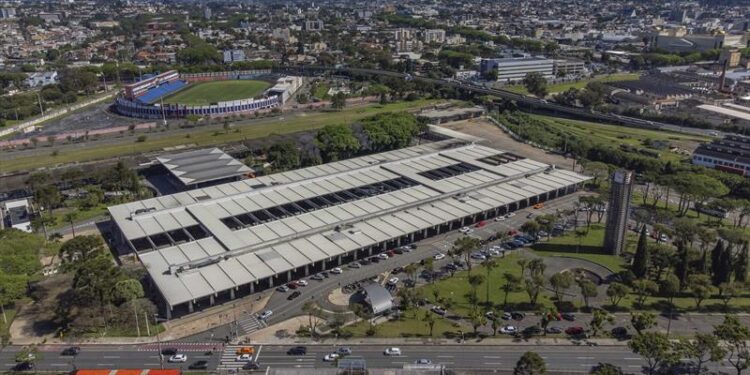 Rodoviária de Curitiba PR: 50 anos de chegadas, partidas e muitas histórias