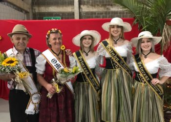 Paulo e Felicita Lengert São Escolhidos Casal Opa e Oma da 44ª Oktoberfest em Itapiranga SC