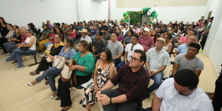 Governo do Amazonas já qualificou cerca de 800 profissionais do turismo no interior do estado