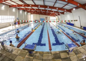 Sábado em Curitiba PR é dia de piscina: veja onde tem vagas para se divertir