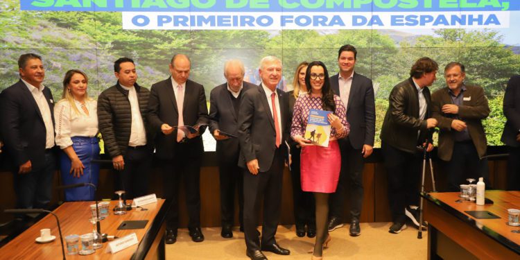Paraná avança na implantação do Caminho Iniciático de Santiago de Compostela, no Centro-Oeste