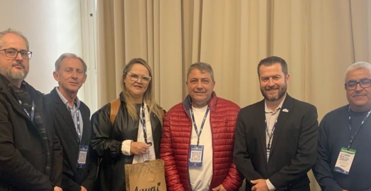 Representantes da Instância de Governança Regional (IGR) Encantos do Sul e Ministério do Turismo se reúnem em Florianópolis SC