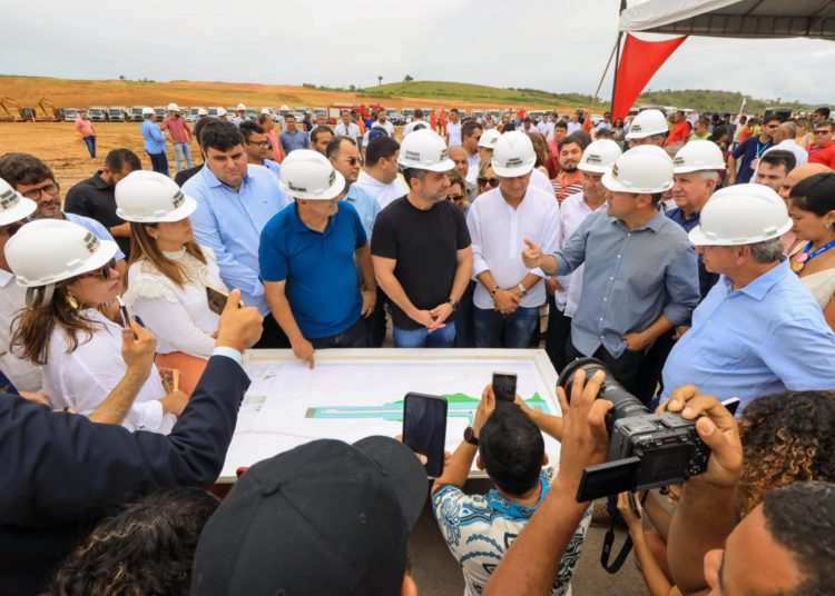 Governador Paulo Dantas de Alagoas, anuncia retomada imediata das obras do aeroporto de Maragogi