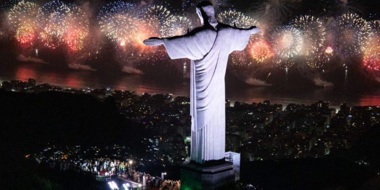Cariocas e visitantes participarão de pesquisa inovadora no réveillon para fortalecer o turismo na cidade Rio de Janeiro