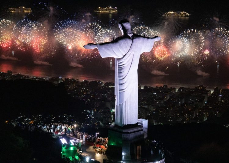 Cariocas e visitantes participarão de pesquisa inovadora no réveillon para fortalecer o turismo na cidade Rio de Janeiro